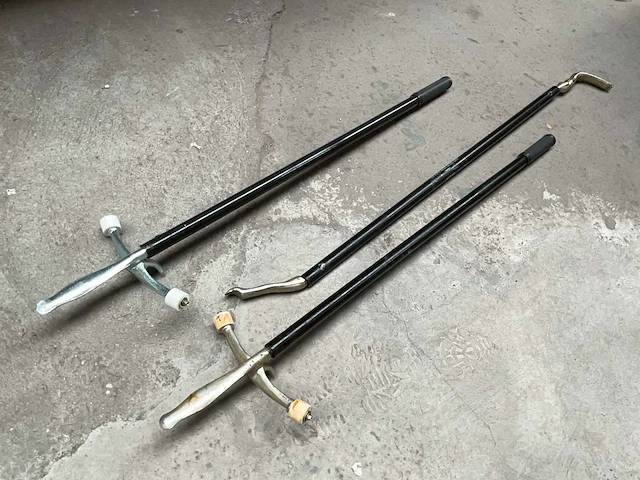 Gaither different truck tire tools (3x) - afbeelding 2 van  3