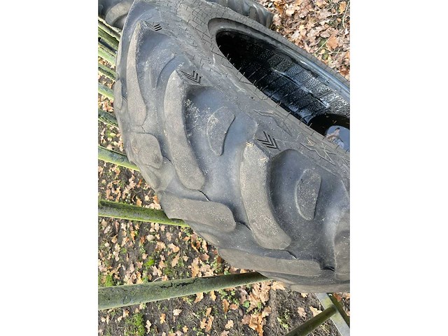 Galaxy 280/85r24 tractorband (2x) - afbeelding 3 van  6