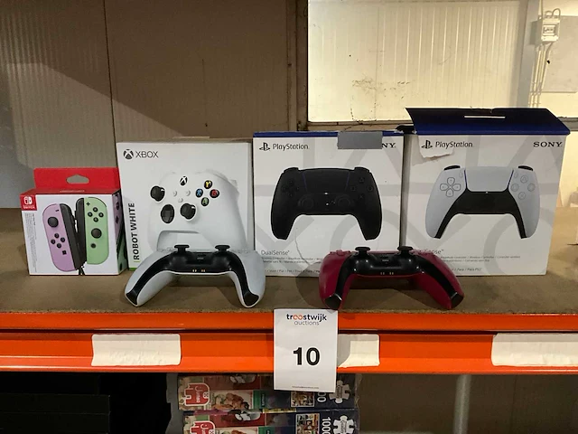 Gamingcontrollers (6x) - afbeelding 1 van  5