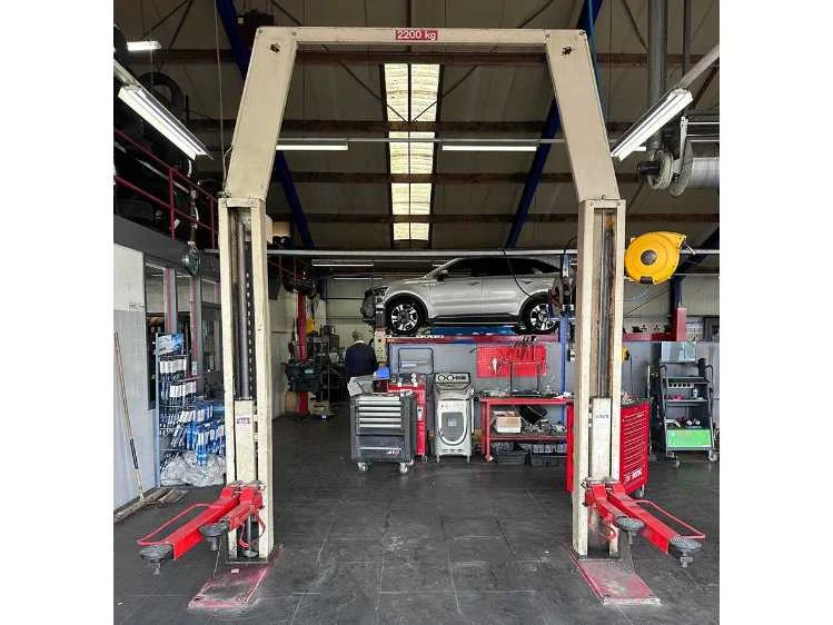 Garage equipment en gereedschappen