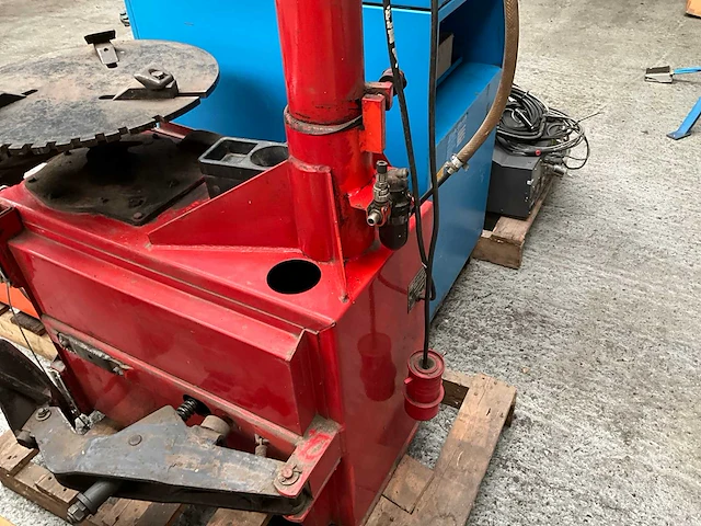 Garage-inventaris machines / gereedschappen - afbeelding 9 van  27