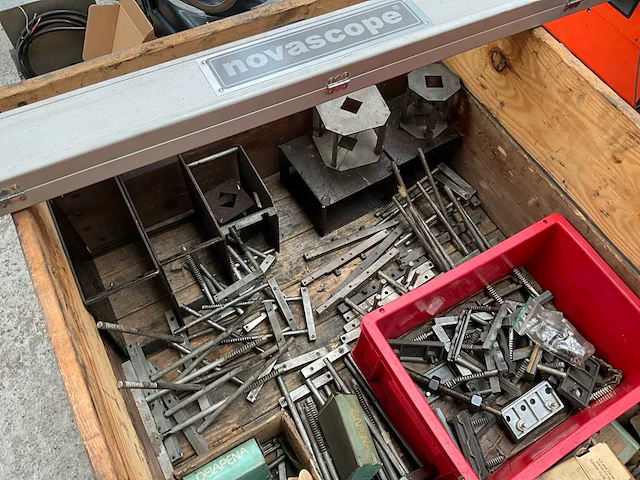 Garage-inventaris machines / gereedschappen - afbeelding 20 van  27