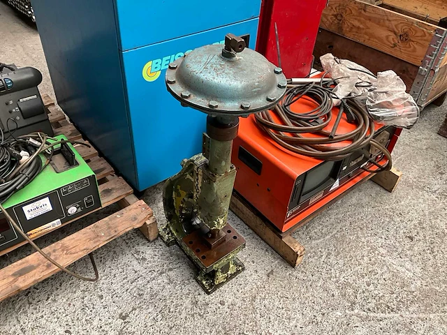 Garage-inventaris machines / gereedschappen - afbeelding 23 van  27