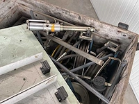 Garage inventaris olie haspels; oliebar; olievul pistolen - afbeelding 4 van  8