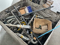 Garage inventaris olie haspels; oliebar; olievul pistolen - afbeelding 8 van  8