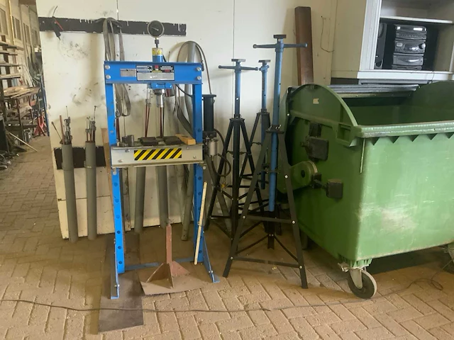 Garage inventaris - afbeelding 35 van  42