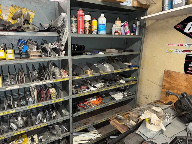 Garage magazijn voorraad & gereedschap - afbeelding 2 van  50