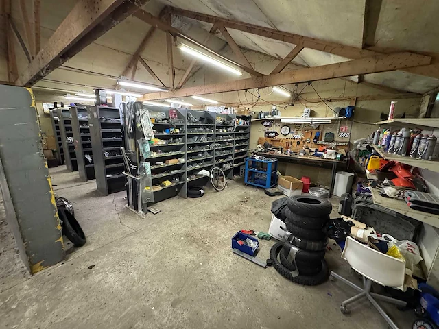 Garage magazijn voorraad & gereedschap - afbeelding 1 van  50