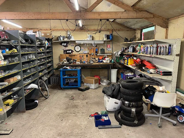 Garage magazijn voorraad & gereedschap - afbeelding 12 van  50