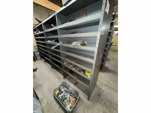 Garage magazijn voorraad & gereedschap - afbeelding 26 van  50