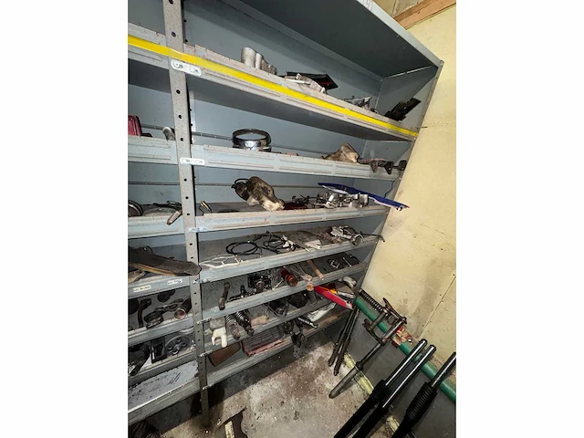 Garage magazijn voorraad & gereedschap - afbeelding 30 van  50