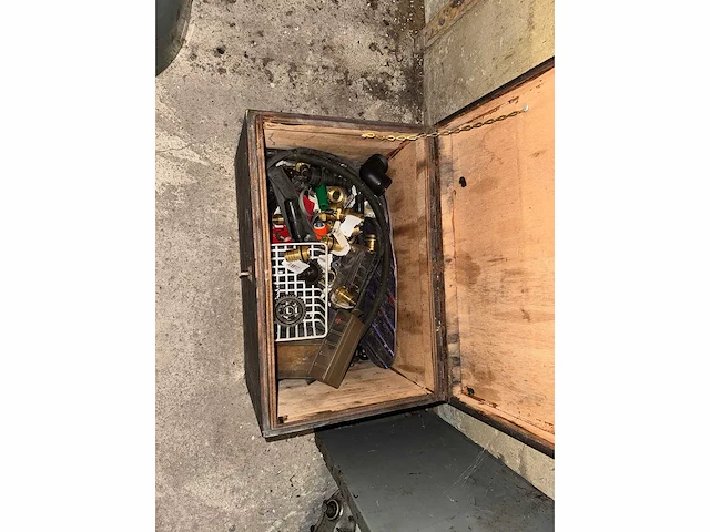 Garage magazijn voorraad & gereedschap - afbeelding 36 van  50