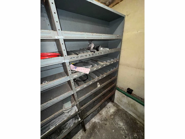 Garage magazijn voorraad & gereedschap - afbeelding 41 van  50