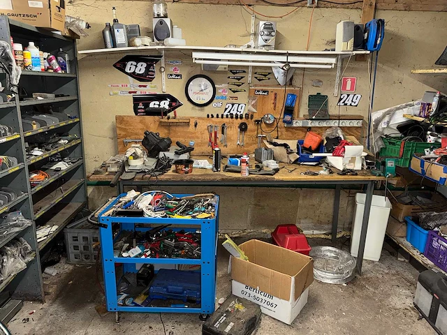 Garage magazijn voorraad & gereedschap - afbeelding 49 van  50