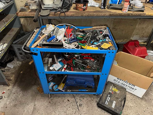 Garage magazijn voorraad & gereedschap - afbeelding 50 van  50