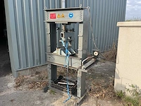 Garagepers met kantbank - afbeelding 1 van  10