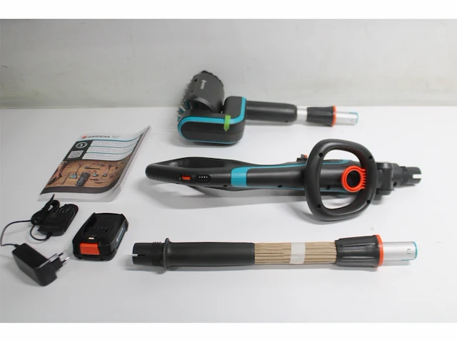 Gardena accu multireiniger aquabrush patio 18v p4a - afbeelding 4 van  5
