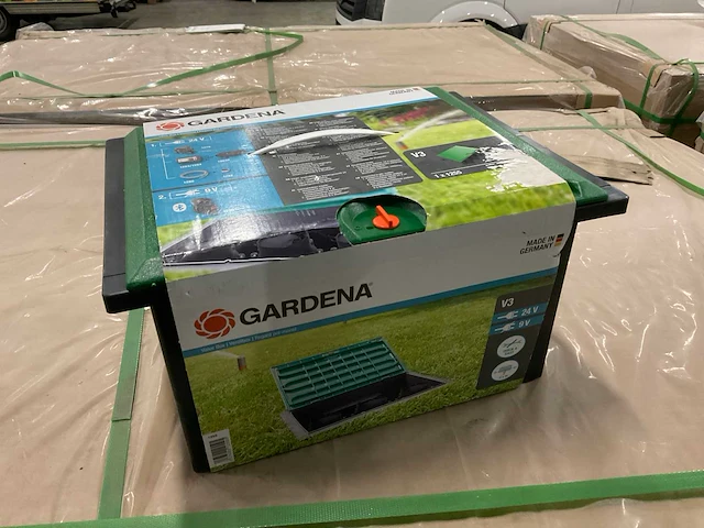 Gardena beregeningsventieldoos en bosch heggenschaar - afbeelding 1 van  7