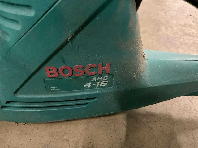 Gardena beregeningsventieldoos en bosch heggenschaar - afbeelding 5 van  7