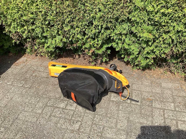 Gardena, kinzo opvangbak, grondboor en bladblazer - afbeelding 7 van  9