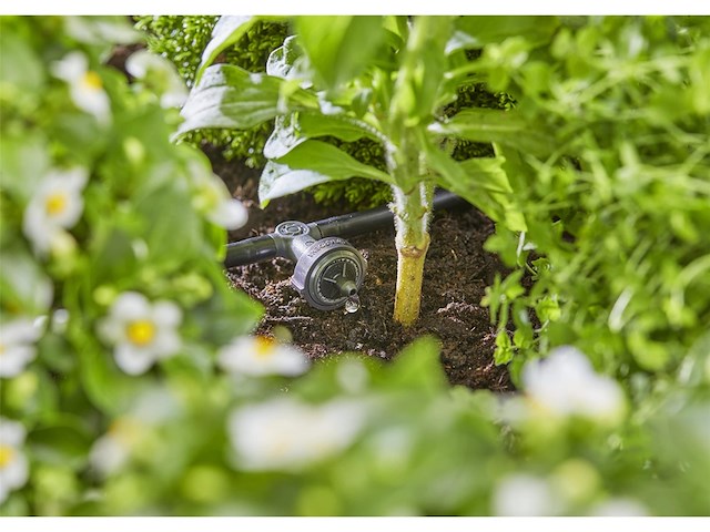 Gardena micro-drip-system druppelirrigatieset voor verhoogde bedden/perken (35 planten) - afbeelding 4 van  5