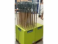Gardenline talen tools verstelbare gazonhark, verzinkt, 22 tands, inclusief steel 130cm (49x) - afbeelding 1 van  5