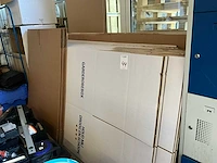 Garderobe doos met roedes (30x) - afbeelding 1 van  3