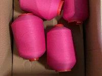 Garen, roze - circa 19 klossen - afbeelding 1 van  4
