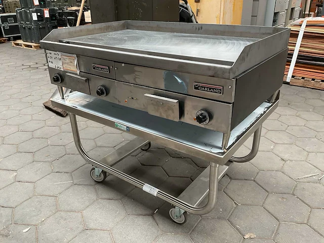 Garland e24-48g grill- en bakplaat - afbeelding 1 van  7