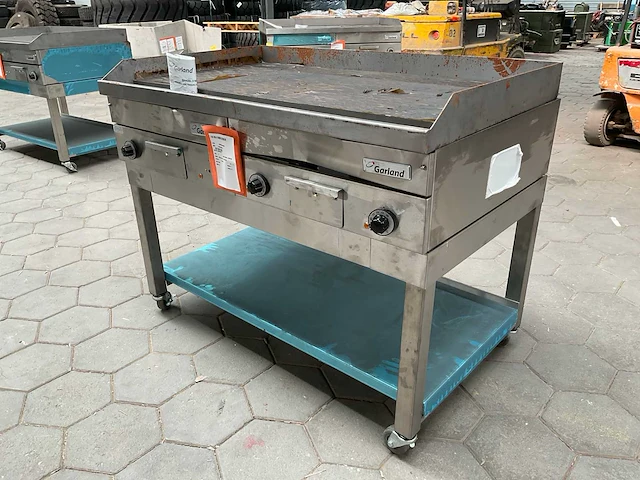 Garland e24-48g grill- en bakplaat - afbeelding 1 van  11