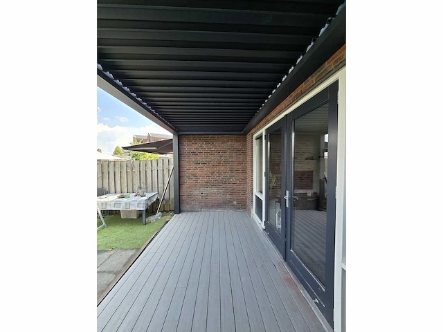 Garraf p150 terrasoverkapping (louvre dak) pergola elektrisch bediend - afbeelding 19 van  21