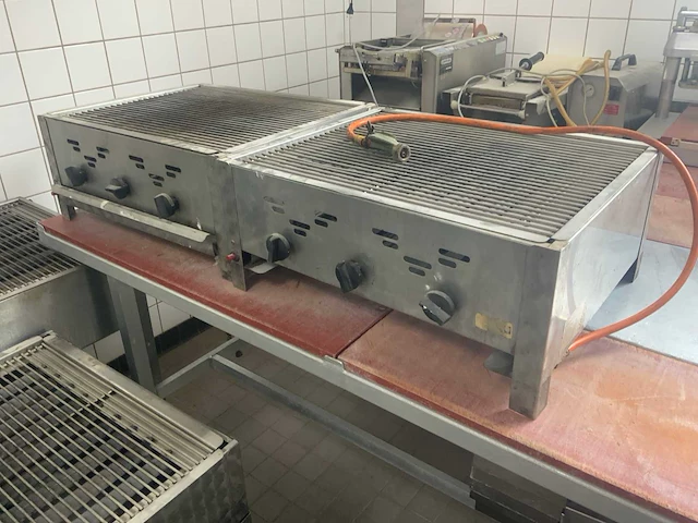 Gas barbecue (9x) - afbeelding 9 van  10