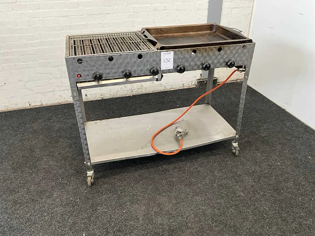 Gas bbq - afbeelding 1 van  7