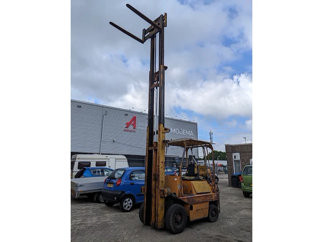 Gas heftruck, datsun - afbeelding 1 van  25