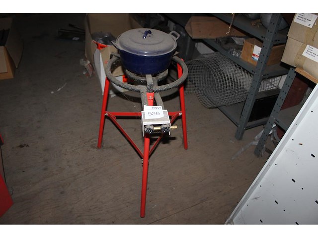 Gasbrander met pan. - afbeelding 1 van  3