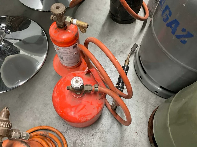 Gasbranders en flessen - afbeelding 6 van  7