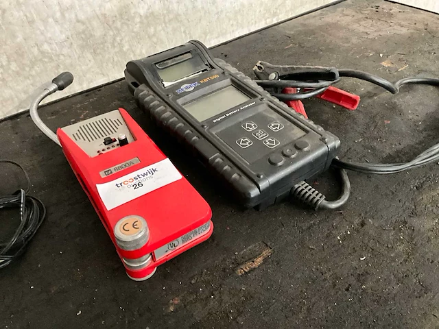 Gasdetector en accu tester - afbeelding 1 van  9