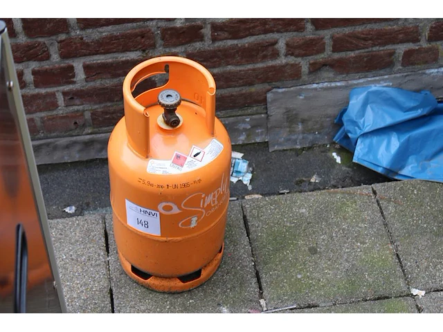 Gasfles 5 kg met houdbaarheidsdatum 2030. - afbeelding 2 van  2