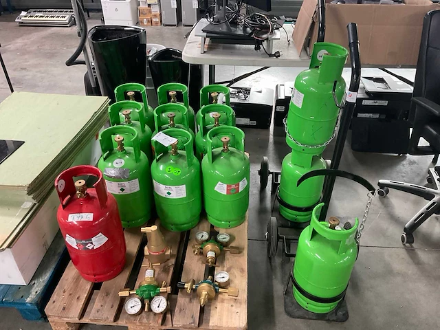 Gasflessen, reduceerders en gasflessenwagens - afbeelding 1 van  16
