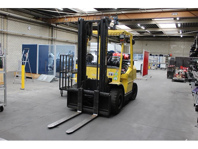 Gasheftruck hyster h4.00xm-5 v.v. sideshift, tweedelige mast en afgelezen urenstand 5827 uur. bouwjaar 2000... - afbeelding 1 van  9