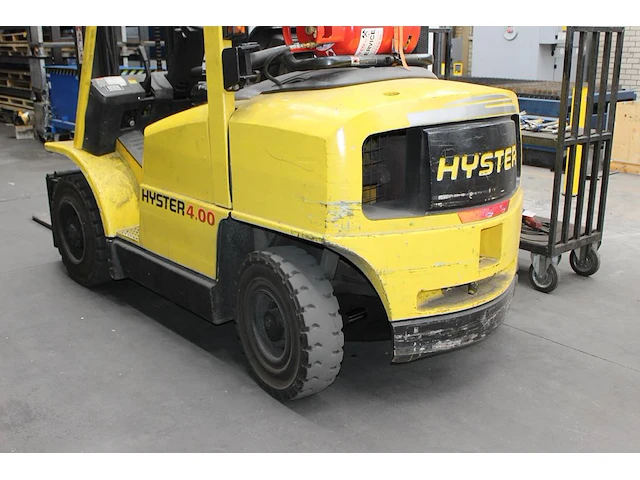 Gasheftruck hyster h4.00xm-5 v.v. sideshift, tweedelige mast en afgelezen urenstand 5827 uur. bouwjaar 2000... - afbeelding 4 van  9