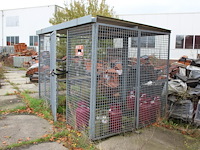 Gashok met loopdeur. afmeting 210 x 310 x 220 cm. - afbeelding 2 van  3