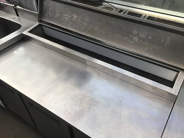 Gastro inox koelwerkbank met saladiere - afbeelding 3 van  4