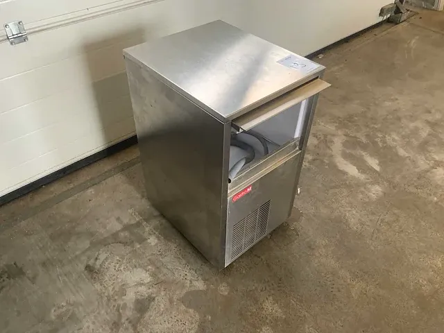 Gastro m ijsblokjesmachine - afbeelding 3 van  4