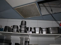 Gastronorm bakken in diverse maten en uitvoeringen op schap. - afbeelding 1 van  2