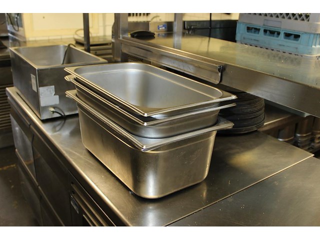 Gastronorm bakken in diverse maten ruim 150 stuks. - afbeelding 4 van  4