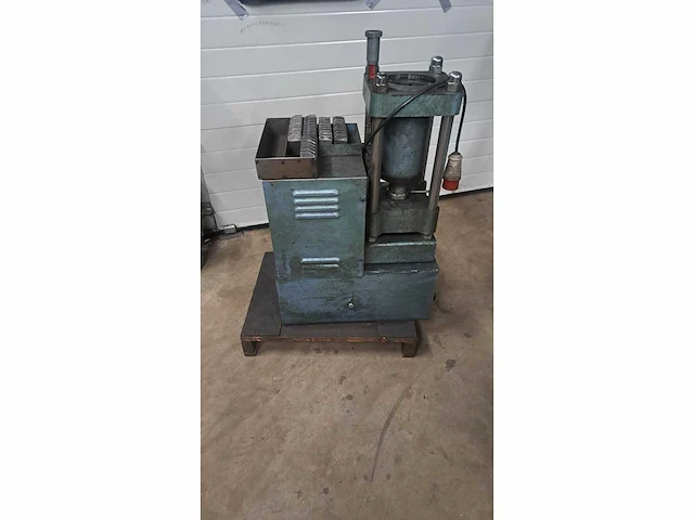 Gates - various press, bending and forming machines - slangenpers - afbeelding 1 van  5