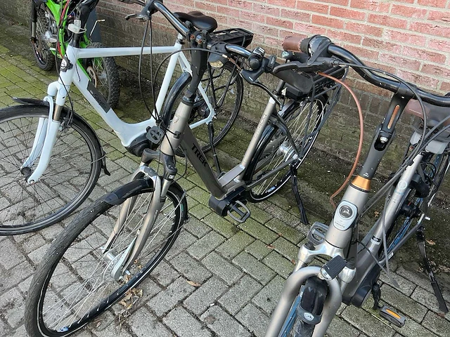 Gazelle, trek, elektrische fietsen (4x) - afbeelding 5 van  9