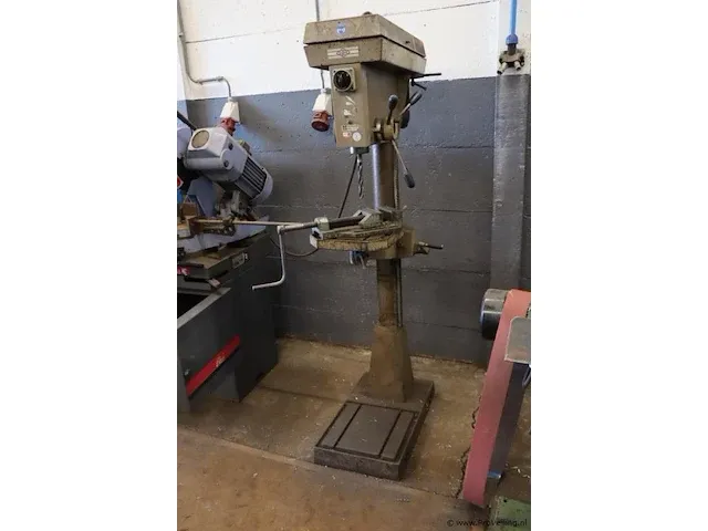 Gb kolomboormachine met machineklem - afbeelding 1 van  9