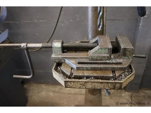 Gb kolomboormachine met machineklem - afbeelding 2 van  9